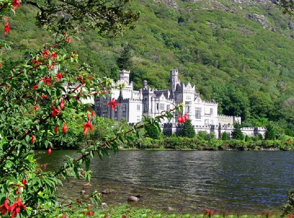 13 ireland castle lake