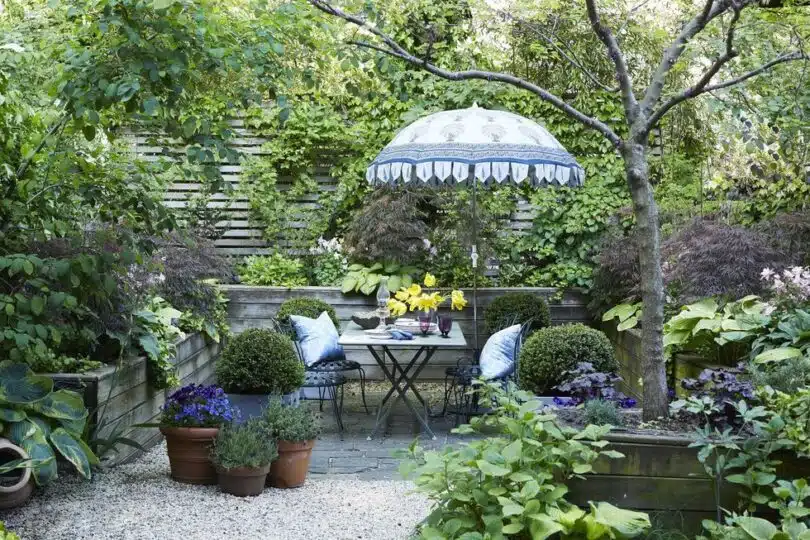 Spice up your garden with garden decor
