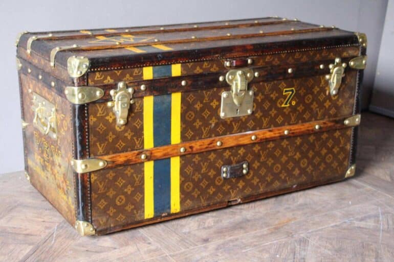 Louis vuitton vintage trunk