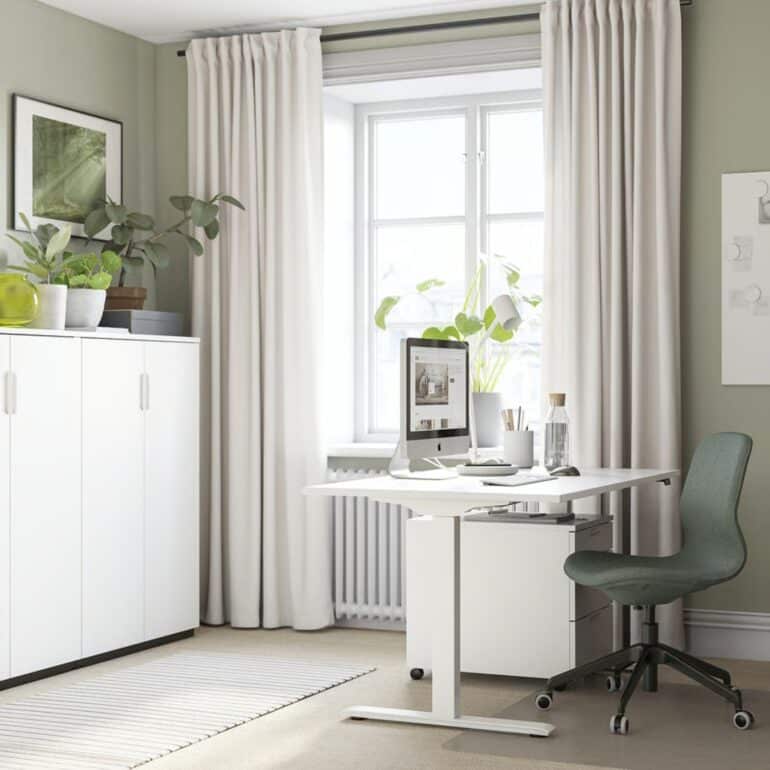 Bekant skrivbord vit