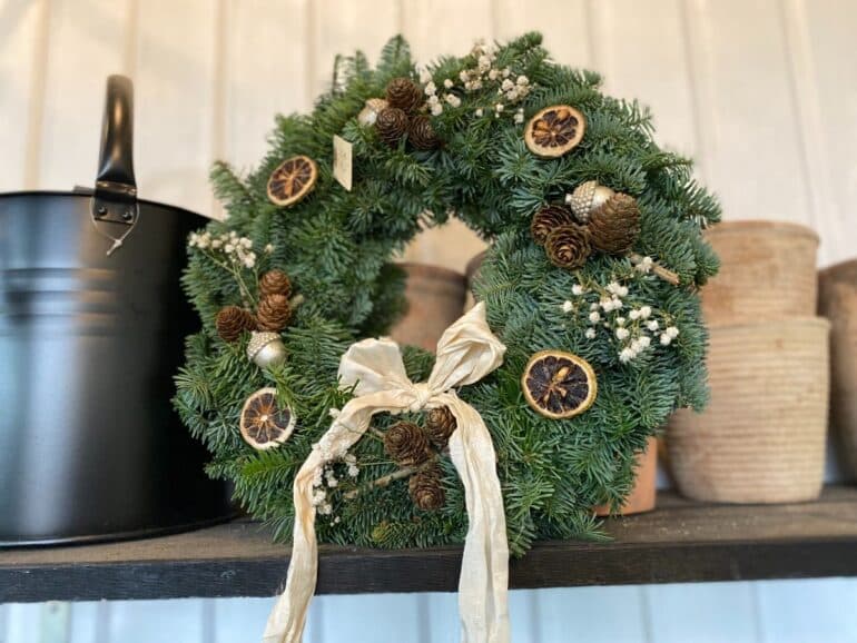 Julkrans ytterdörr göra