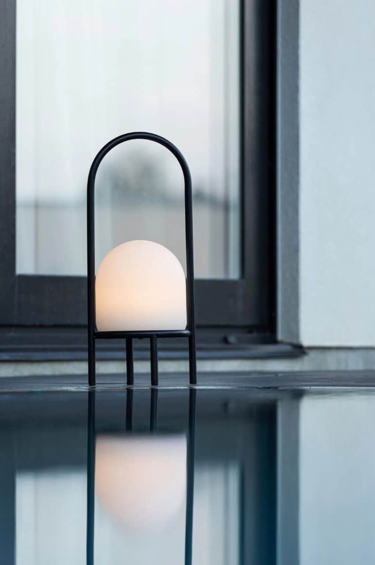 Bordslampa ute Colie