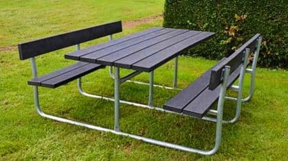 Picknickbord utomhus med hållbara material