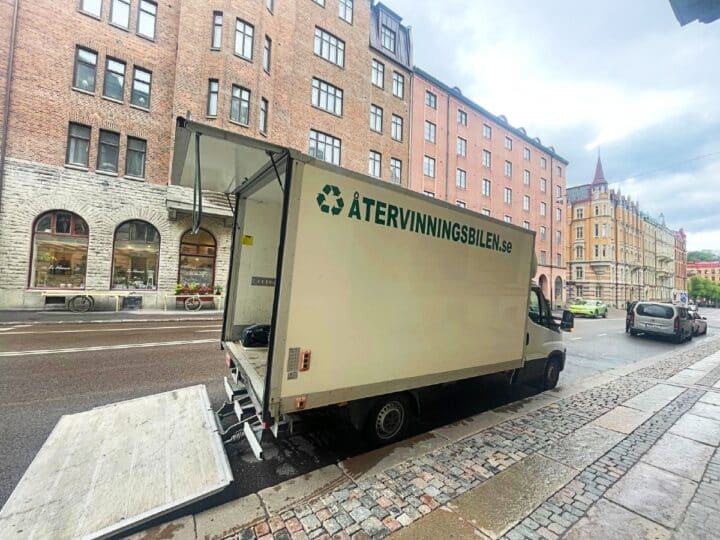 återvinningsbilen i väst få bort grejer
