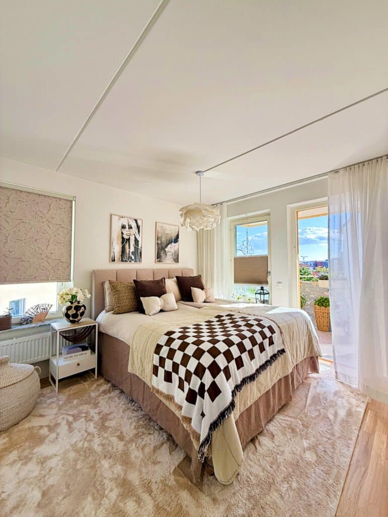 beige sovrum inspo