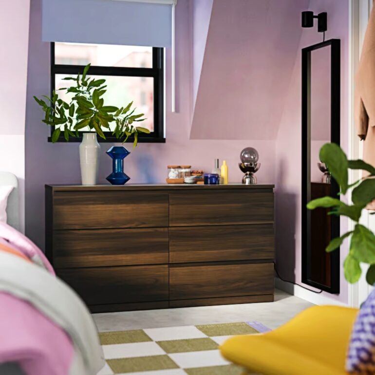 Mork byrå ikea